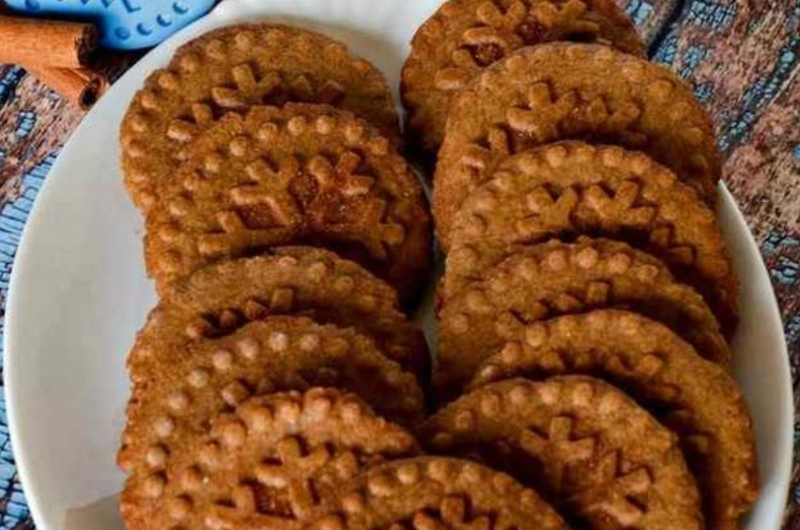 DUTCH WINDMILL COOKIES (SPECULAAS)