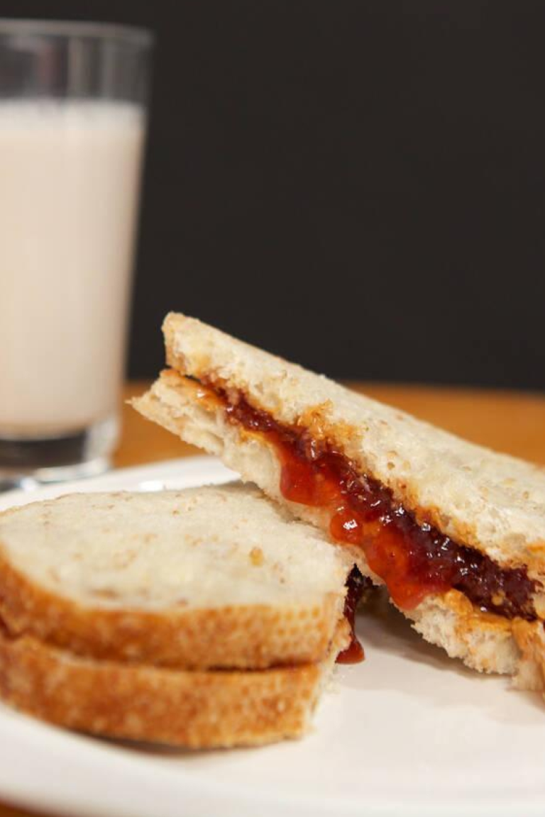 sourdough sandwich bread